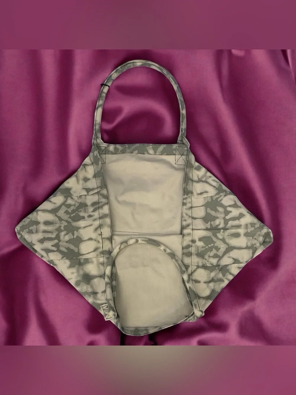 🦸‍♀️ALO Yoga Grey Tie-Dye Canvas Tote🦸‍♀️